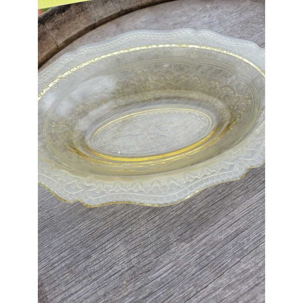 Hazel-Atlas Florentine oval bowl